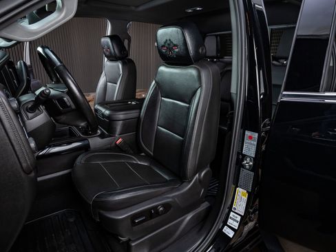 Used 2020 Chevrolet Silverado 2500 LTZ w/ LTZ Premium Package image 26