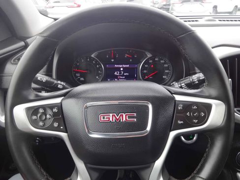 Used 2023 GMC Terrain SLT image 20