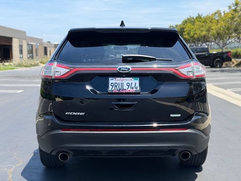 Used 2018 Ford Edge SE FWD image 6