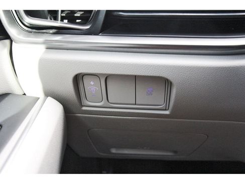 Used 2026 Kia Sorento S FWD image 19