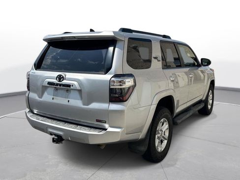 Used 2019 Toyota 4Runner SR5 AWD/4WD image 6