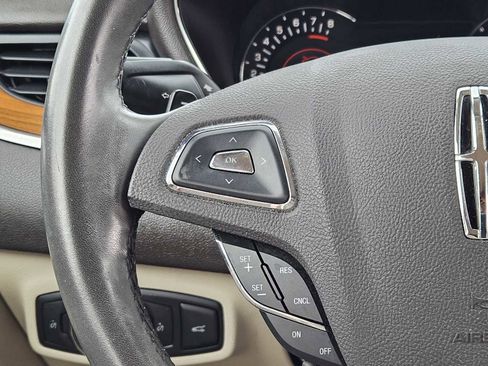 Used 2018 Lincoln MKC Select w/ Select Plus Package image 27