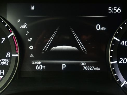 Used 2021 Toyota Highlander XSE image 25