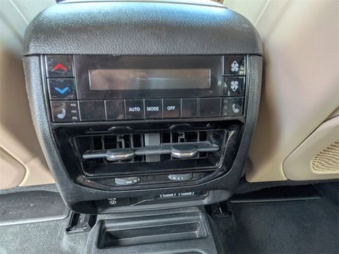 Used 2021 Jeep Grand Cherokee L Limited w/ Luxury Tech Group II image 14