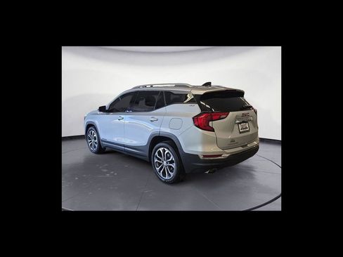 Used 2020 GMC Terrain SLT w/ Preferred Package FWD image 4