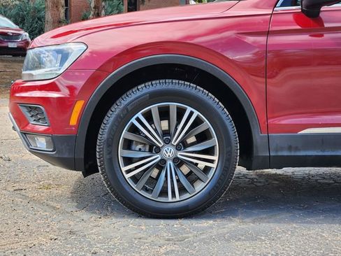 Used 2018 Volkswagen Tiguan SEL AWD/4WD image 8