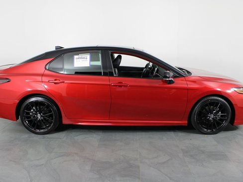 Used 2021 Toyota Camry XSE image 12