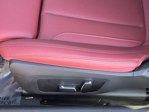 Certified 2025 BMW 230i 230i w/ Premium Package image 17