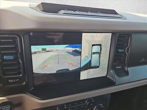 Used 2022 Ford Bronco Wildtrak AWD/4WD image 12