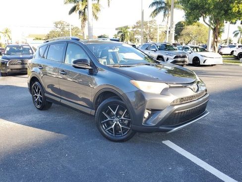 Used 2016 Toyota RAV4 SE image 27