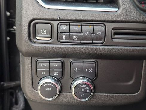 Used 2022 GMC Yukon SLT w/ SLT Premium Package image 19