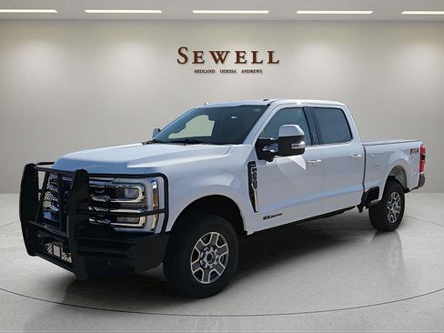 Used 2023 Ford F250 Lariat w/ FX4 Off-Road Package AWD/4WD image 1