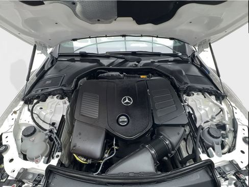 Used 2025 Mercedes-Benz C 300 Sedan image 18
