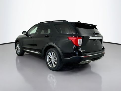 Used 2023 Ford Explorer XLT w/ Equipment Group 202A AWD/4WD image 5