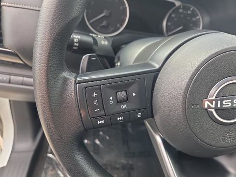 Used 2024 Nissan Pathfinder S AWD/4WD image 26