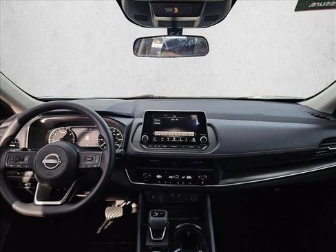 Used 2024 Nissan Rogue SV image 20