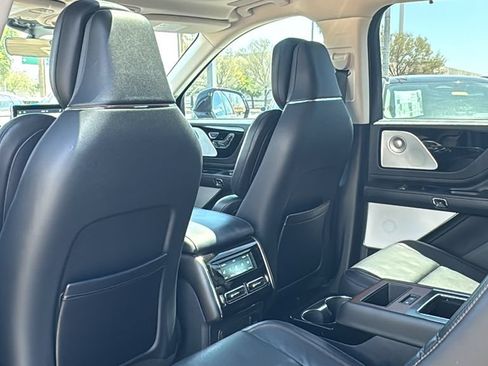 Used 2021 Lincoln Aviator Reserve w/ Equipment Group 201A RWD image 24