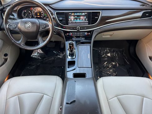 Used 2019 Buick LaCrosse Preferred image 4