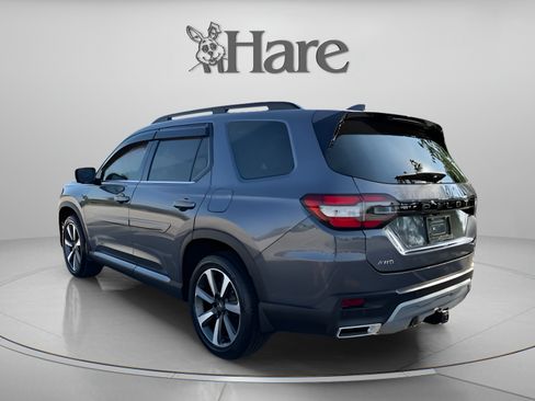 Used 2024 Honda Pilot Elite image 3
