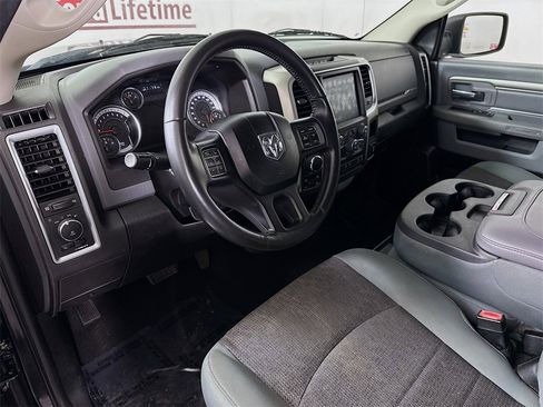 Used 2019 RAM 1500 Big Horn image 18