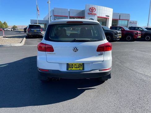 Used 2017 Volkswagen Tiguan S AWD/4WD image 4