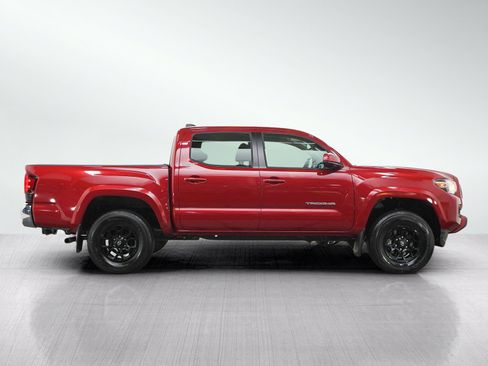 Used 2022 Toyota Tacoma SR5 AWD/4WD image 6