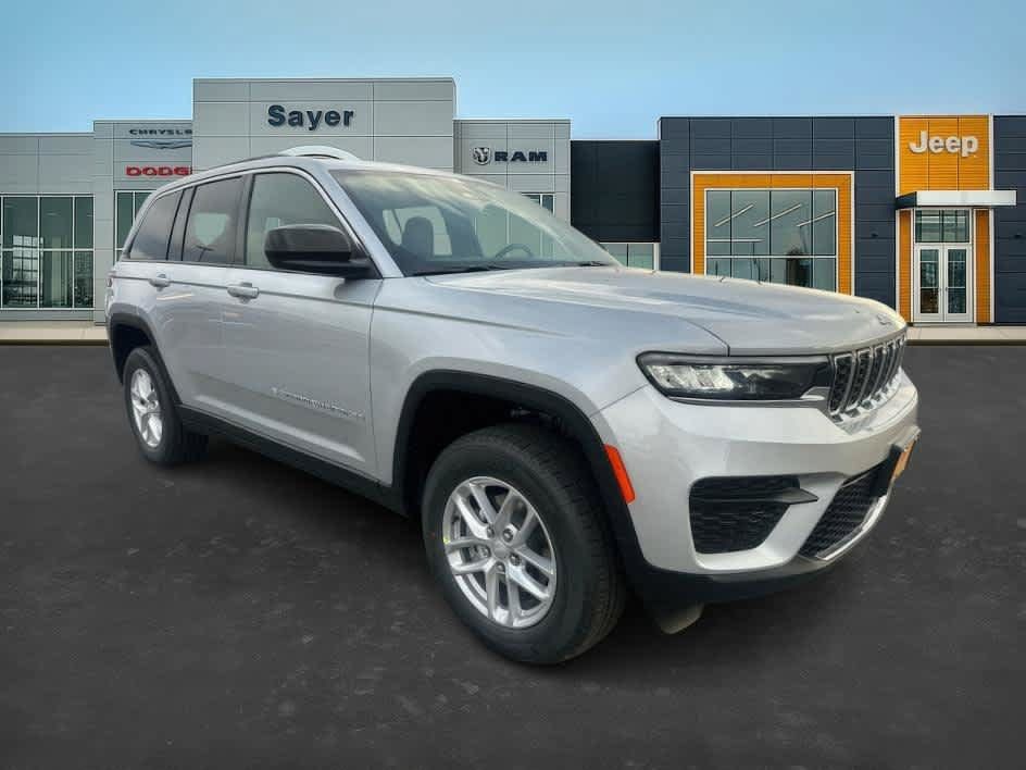 New 2025 Jeep Grand Cherokee Laredo X w/ Trailer Tow Package AWD/4WD image 1