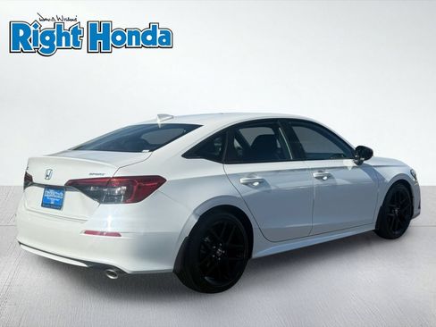 Used 2024 Honda Civic Sport image 8
