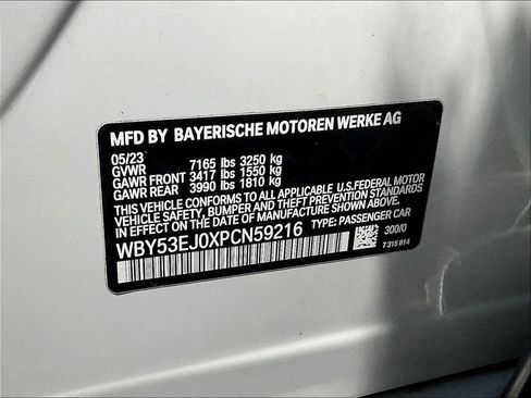 Used 2023 BMW i7 xDrive60 AWD/4WD image 18