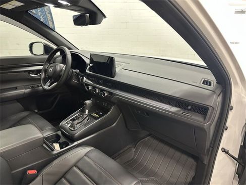 Used 2025 Honda CR-V Sport-L image 29