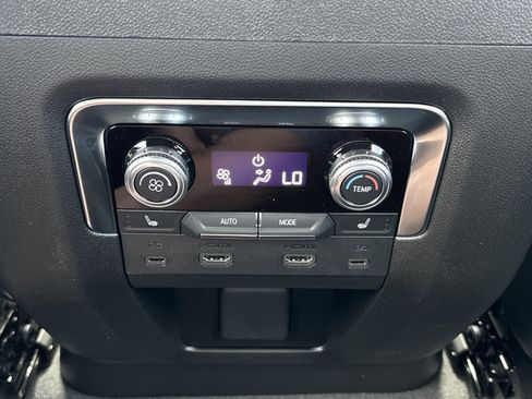New 2026 GMC Yukon Denali w/ Denali Reserve Package AWD/4WD image 25