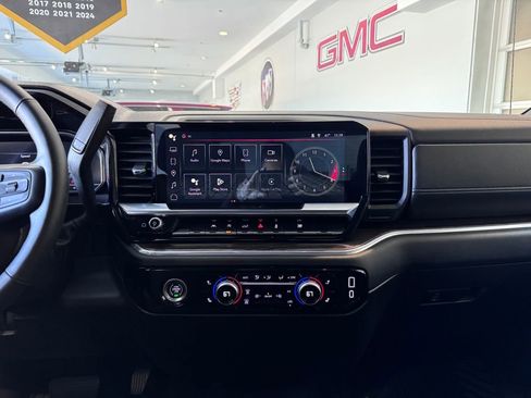 Certified 2023 GMC Sierra 1500 Elevation image 18