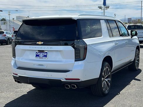 New 2025 Chevrolet Suburban High Country image 5