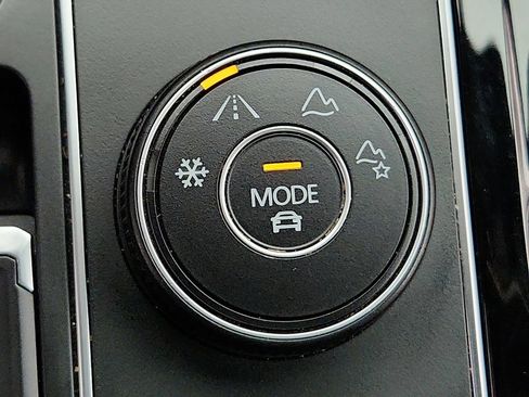 Used 2022 Volkswagen Atlas Cross Sport SEL Premium R-Line AWD/4WD image 21