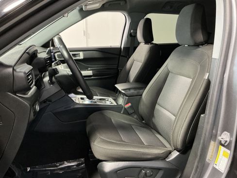 Used 2023 Ford Explorer XLT AWD/4WD image 14