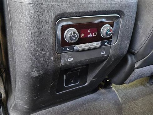 Used 2022 Chevrolet Tahoe RST w/ Luxury Package AWD/4WD image 17