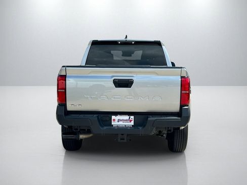 Used 2025 Toyota Tacoma SR AWD/4WD image 6