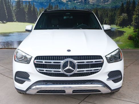 Used 2025 Mercedes-Benz GLE 450e 4MATIC image 2