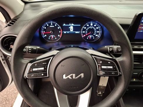 Used 2024 Kia Forte LXS FWD image 18
