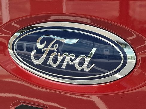Used 2022 Ford F150 Lariat w/ Equipment Group 502A High AWD/4WD image 29