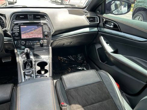Certified 2023 Nissan Maxima SR w/ Sport Mat Group FWD image 13