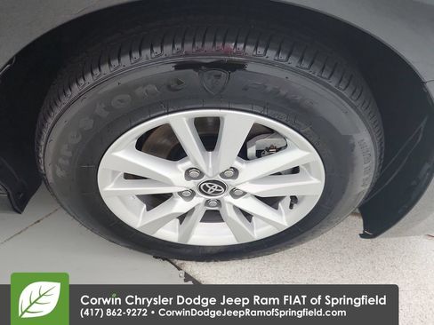 Used 2026 Toyota Camry LE FWD image 32