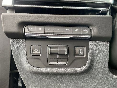 Used 2026 Cadillac Escalade Platinum Sport AWD/4WD image 26