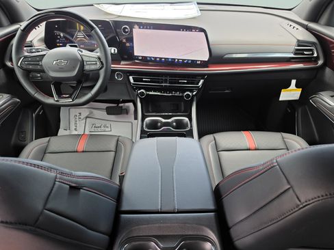 New 2026 Chevrolet Traverse RS w/ LPO, Floor Liner Package FWD image 16