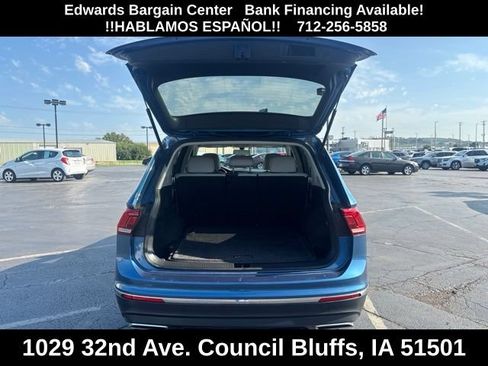 Used 2018 Volkswagen Tiguan SE AWD/4WD image 12
