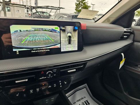 New 2025 Nissan Kicks SR w/ SR Premium Package image 38