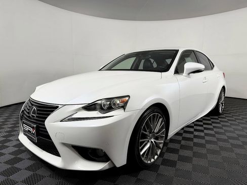 Used 2014 Lexus IS 250 w/ Luxury Package w/Gray Wood RWD image 2