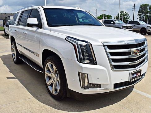 Used 2020 Cadillac Escalade Luxury RWD image 14