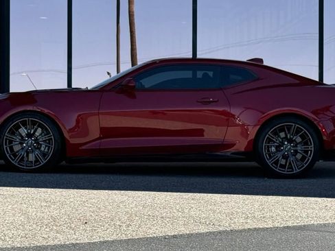 Used 2021 Chevrolet Camaro ZL1 RWD image 5