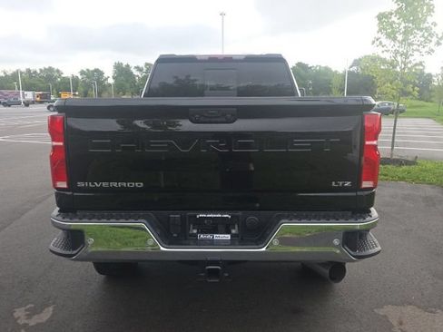 Used 2025 Chevrolet Silverado 2500 LTZ w/ LTZ Plus Package AWD/4WD image 9